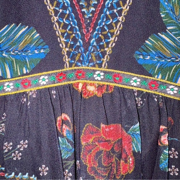 FARM Rio Floral Maxi Dress Tapestry Tropical Tiered Smocked Sleeve - Picture 7 of 8